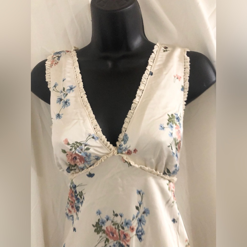 Jessica Simpson cream ditsy floral satin effect maxi dress size medium brand new - Picture 4 of 16